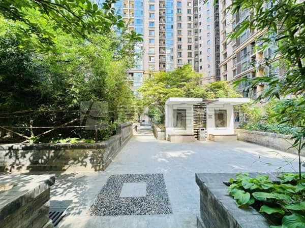 AI翻译“神器”亮相广交会 仅2秒响应时间 实现“用户开口，译文同步”！