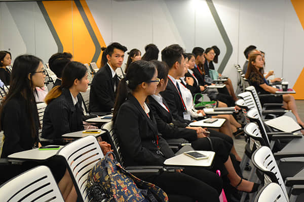 AI翻译“神器”亮相广交会 仅2秒响应时间 实现“用户开口,译文同步”!