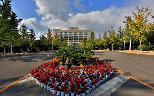 AI翻译“神器”亮相广交会 仅2秒响应时间 实现“用户开口，译文同步”！